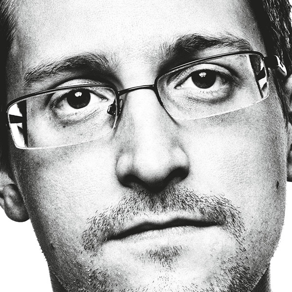 Errore di sistema. Il j'accuse di Edward Snowden ha infranto per sempre l'illusione del sogno americano