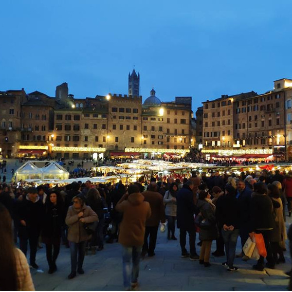 Il Mercato nel Campo. Un tuffo nel Trecento senese tra cultura ed eccellenze artigianali