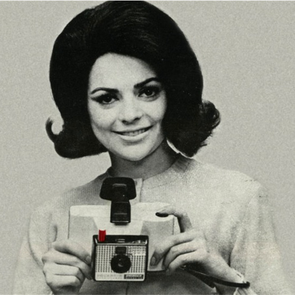 Il mondo Polaroid alla Biennale dell'immagine di Chiasso