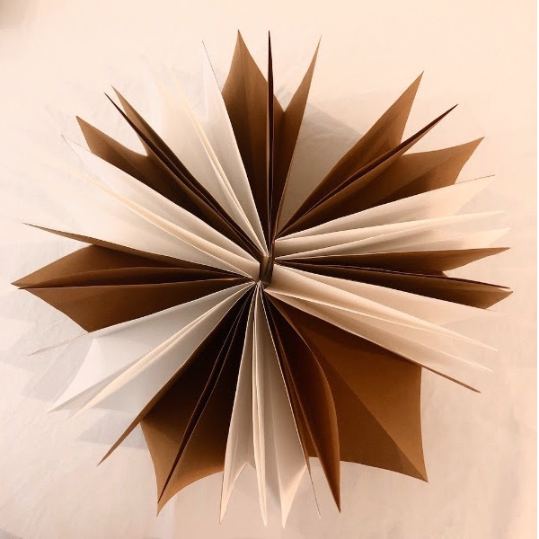 Paper Studio Lab: Laboratorio creativo sulla piegatura della carta