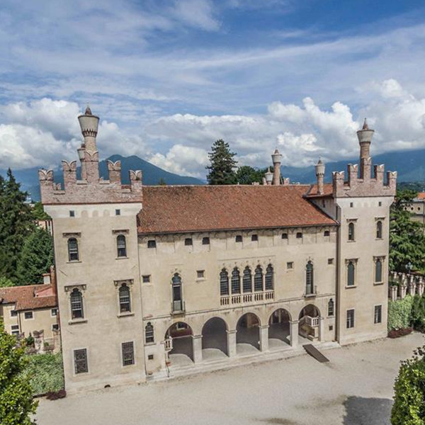 Il Castello di Thiene riapre e presenta il suo Giardino Romantico