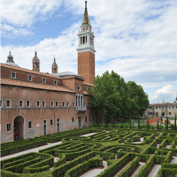 Performance: "Per i sentieri dell'antico giardino. Dante al labirinto Borges"