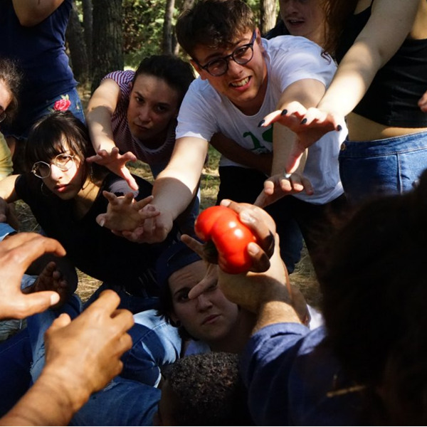 Nessuno Resti Fuori 2021. Festival di teatro, città e persone