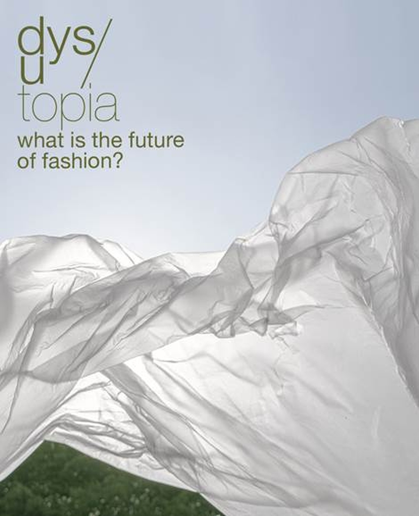 Utopia / Dystopia: la mostra su moda e sostenibilità realizzata dagli studenti in Sustainable Fashion di Polimoda
