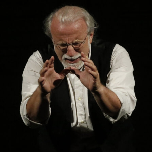 Teatro: "Giobbe. Storia di un uomo semplice" con Roberto Anglisani