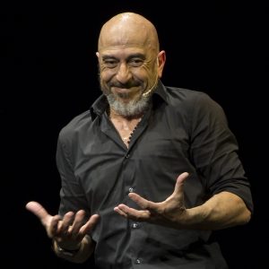 Teatro: "Tipi" di e con Roberto Ciufoli