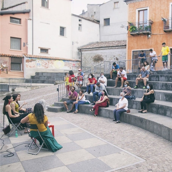 Bando di residenza per due compagnie teatrali in Basilicata