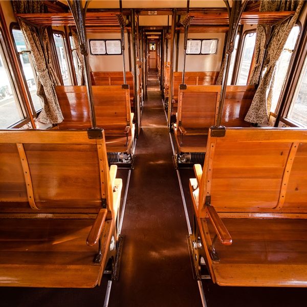 In viaggio alla Reggia di Caserta con il treno storico Reggia Express