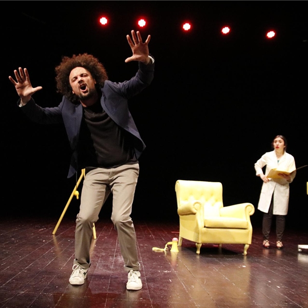 Teatro: "Quinta Parete - Lemon therapy"