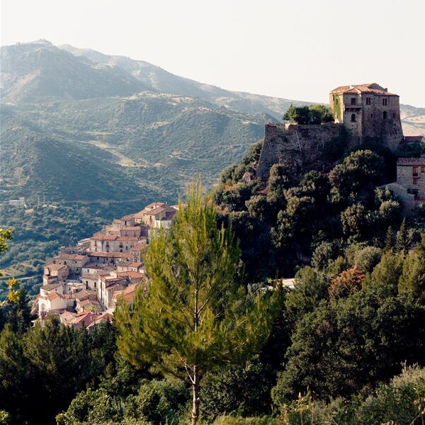 Torna la "Caccia ai tesori arancioni" del Touring Club Italiano