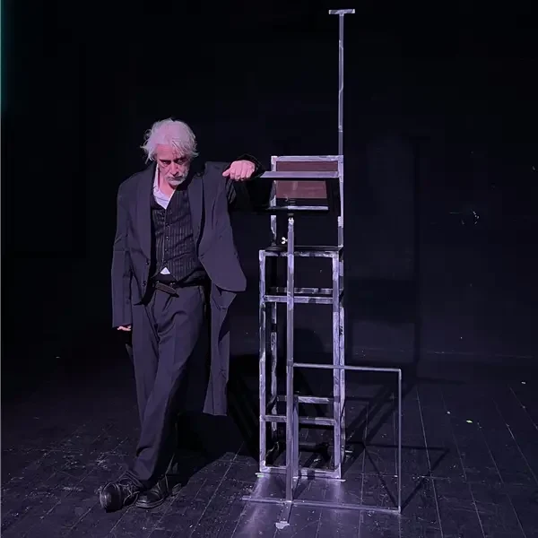 Teatro: "Una relazione per un'Accademia" con Tommaso Ragno