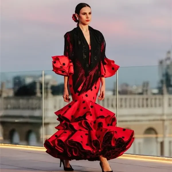 La moda flamenca a Napoli con le stiliste Rocío e Mila Montero