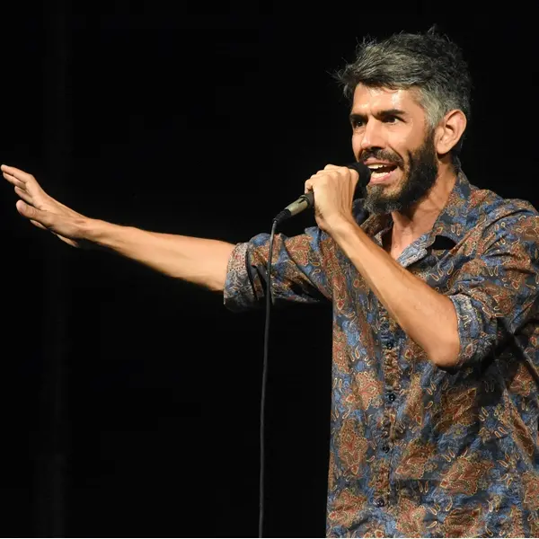 "Stand up poetry" di Lorenzo Maragoni