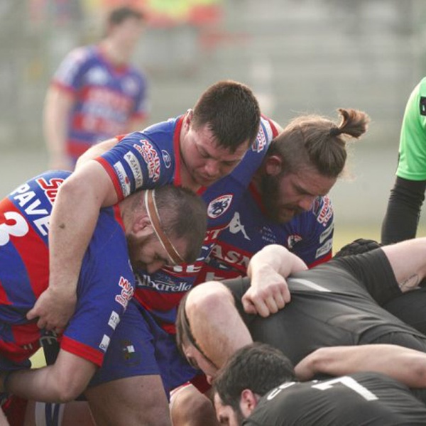 Rugby. Rovigo città in mischia