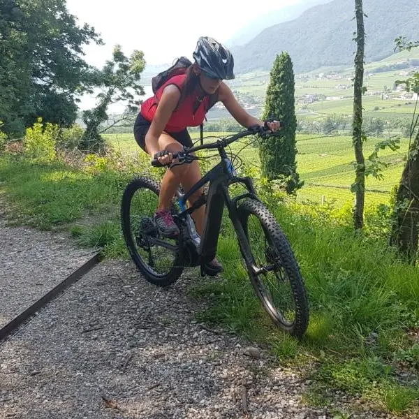 Woman e-bike. Un fine settimana tra le Dolomiti friulane